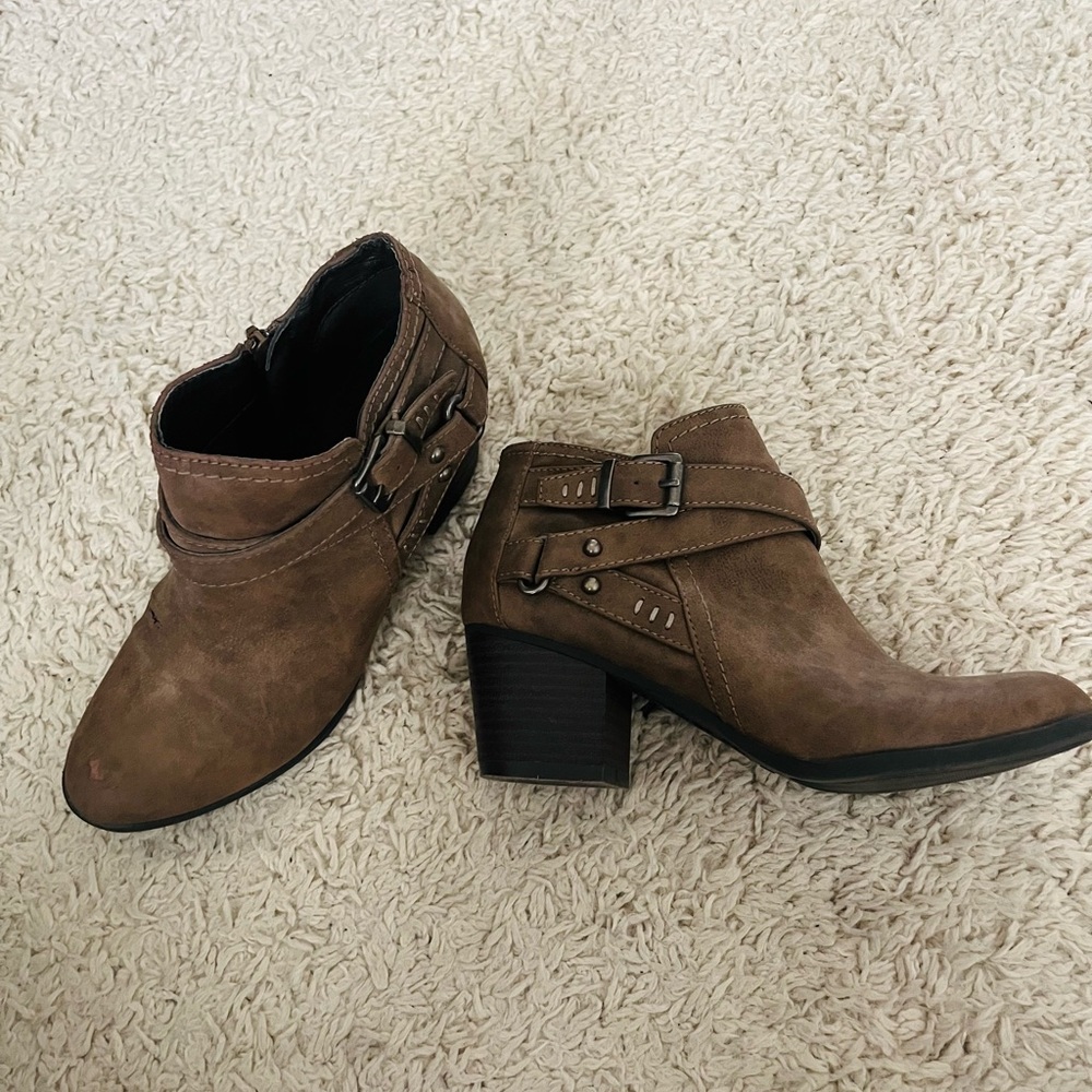 Indigo Brown Ankle Boots with Leather Construction